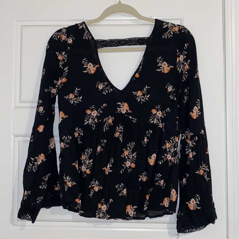 Socialite black floral tunic top (small)